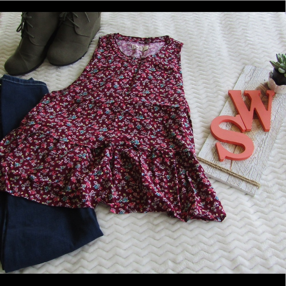 So flowered tank top